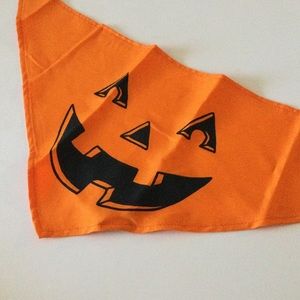 HOTEL DOGGY BANDANA JACK-O-LANTERN   PRINT ORANGE BLACK HALLOWEEN M/L NWOT